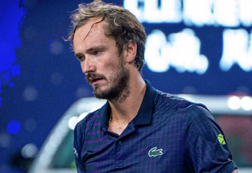 法网力克年终总决赛，梅德韦杰夫统治全场