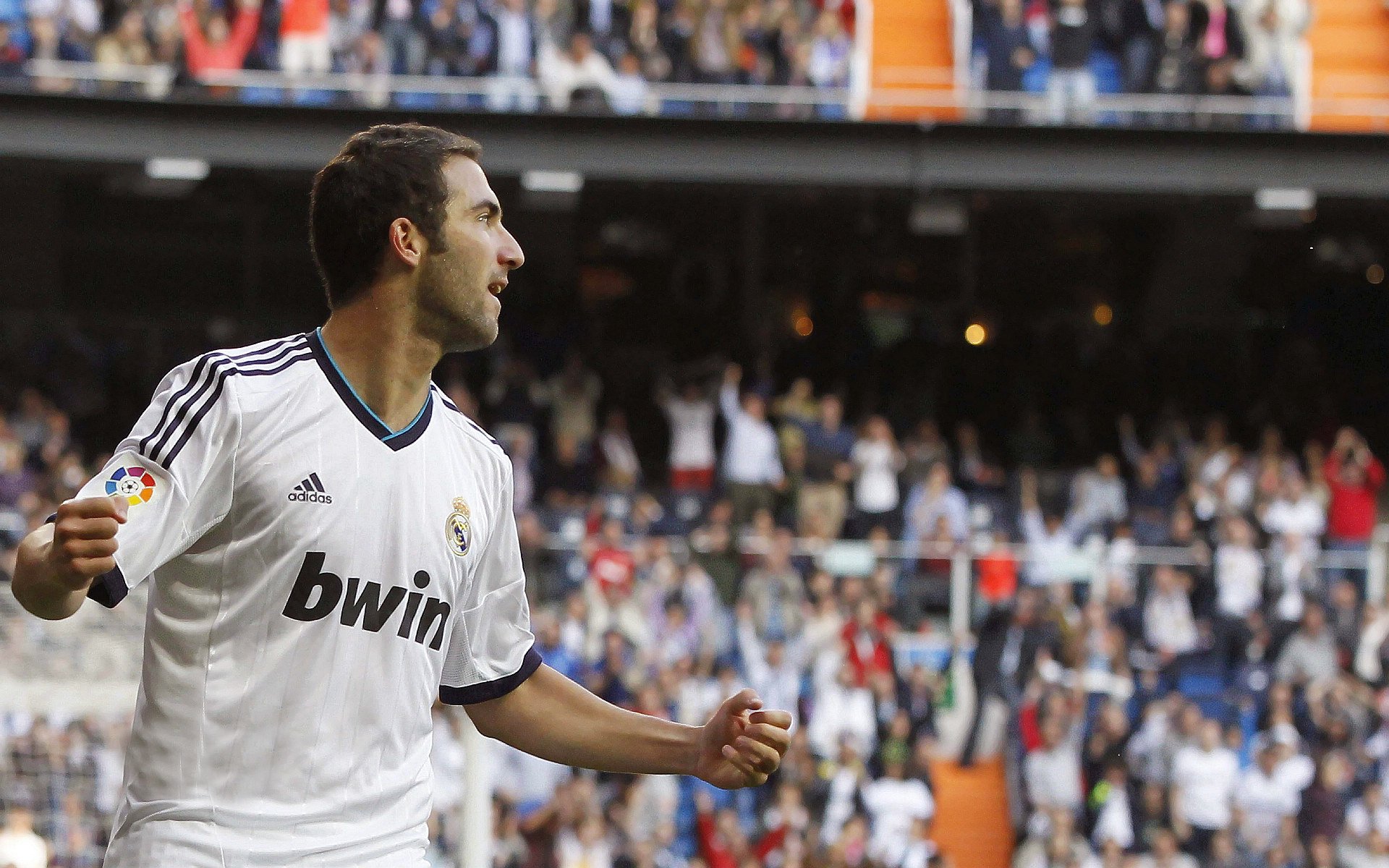 开云体育登录-唯一倒下的强者，德里赫特如何成为亚特兰大vs本菲卡之战的最大焦点